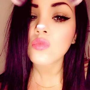 Meet your Posher, Noemi